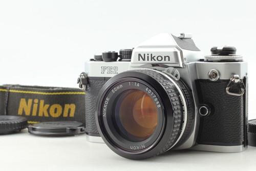 Near mint strap nikon - mint,