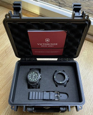 Victorinox Swiss Army INOX Carbon Black Watch Set 241859