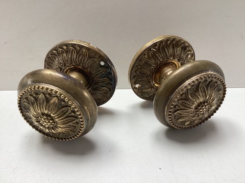 Vintage brass sunflower - brass,