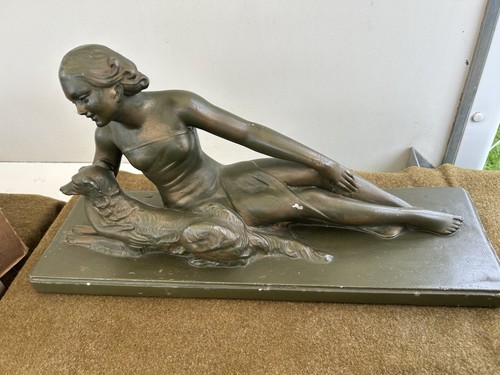 Art deco lounging lady - ,