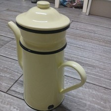 A FRENCH VINTAGE ENAMEL YELLOW