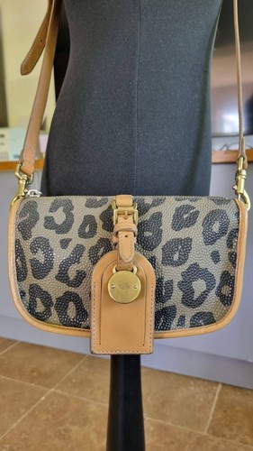 Mulberry black birds nest - black, &