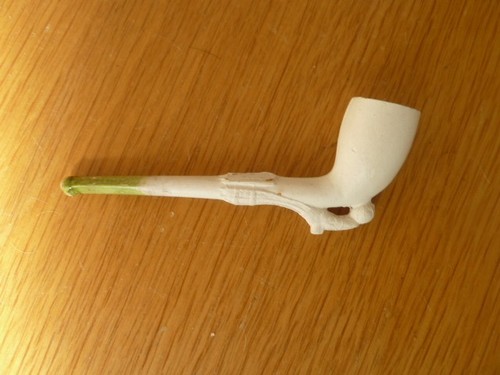 Vintage football clay pipe - football,