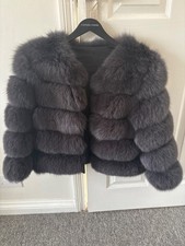 Women’s dark grey fox fur