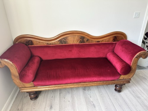 Victorian red scroll end - red,