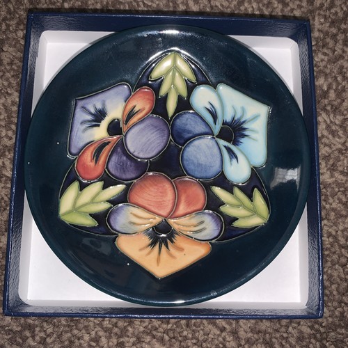Moorcroft 2005 collectors - moorcroft, collectors'