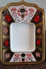 ROYAL CROWN DERBY 1128