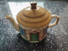 Sylvac Ceramics Hand Painted Cottage Ware Teapot 