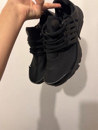 Nike air presto triple black