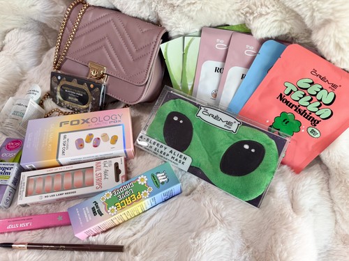 Bag beauty gift bundle - &,