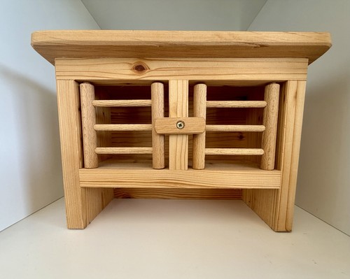 Drei blätter rabbit hutch