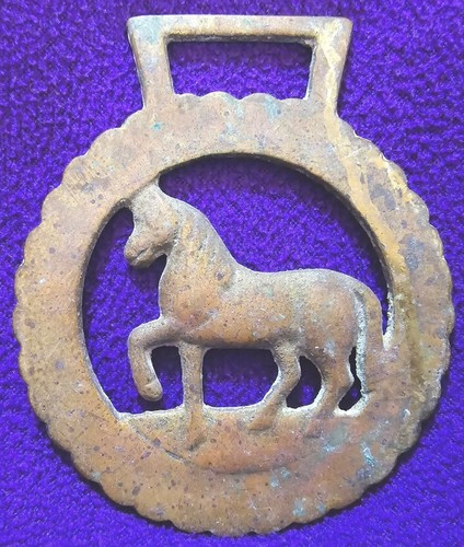 Vintage trotting passant shire - vintage,