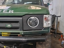 Land Rover Discovery 1 & 2 – 7" Round LED Headlight Adapter Brackets