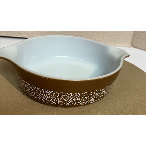 Pyrex casserole dish - dish, unisex