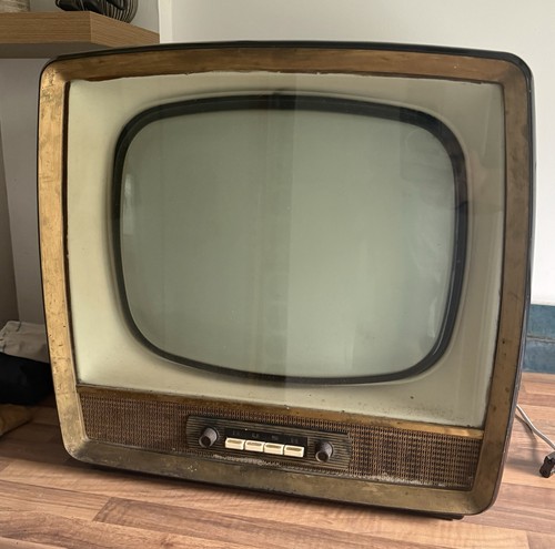 Vintage 1950s bush radio - vintage,