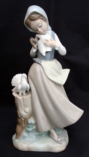 Lladro figure girl with - lladro,