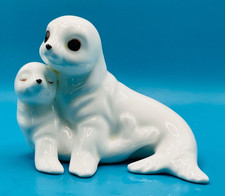 VINTAGE ROYAL OSBORNE WHITE BONE CHINA  MOTHER AND BABY SEAL FIGURINE TMR 5598