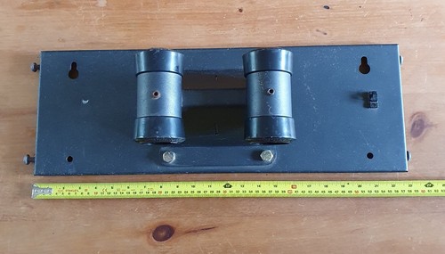 Unicol bracket with goggles - with,