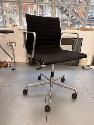 Vitra eames ea117 - vitra,