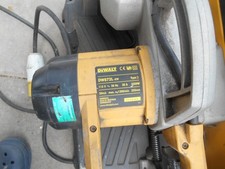 DEWALT DW872L metal cutting