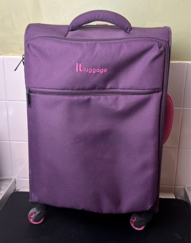 Luggage worlds lightest - it,