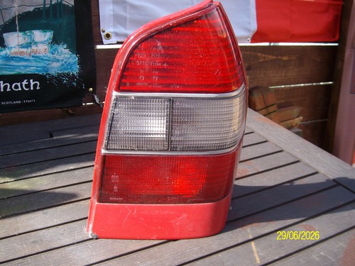 Nissan primera p10 hatchback - primera,