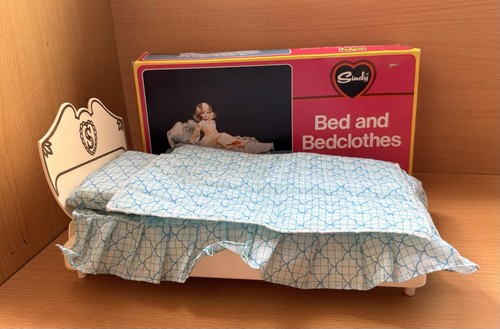 Pedigree sindy doll - bed, &