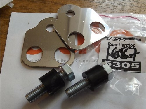 Hardtop fixing brackets rear