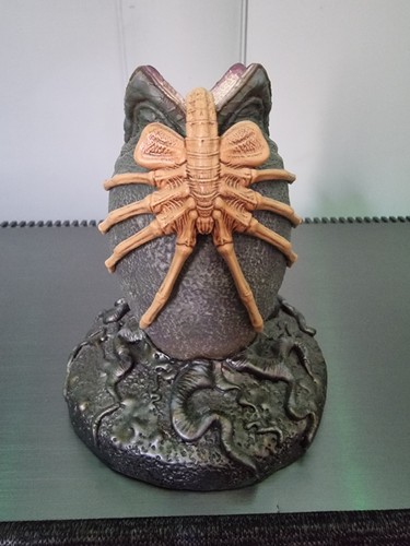 Sideshow alien egg statue - sideshow,