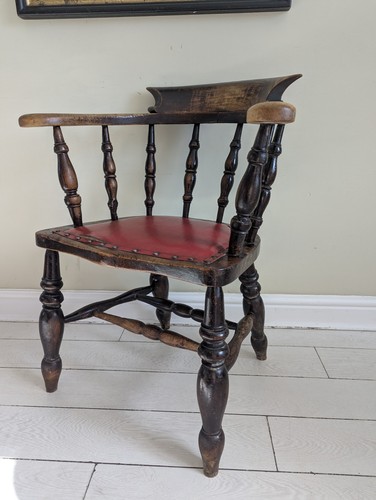 Smoker red seated armchair - red,