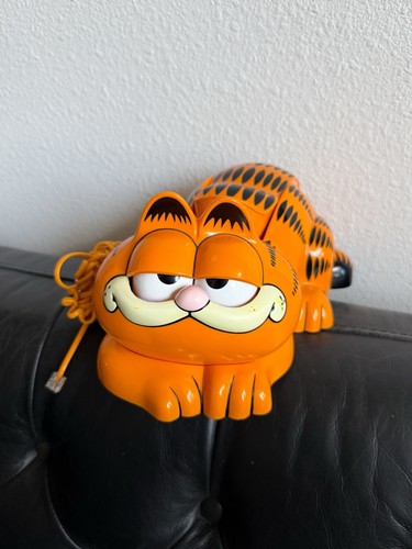 Vintage tyco garfield phone - vintage,