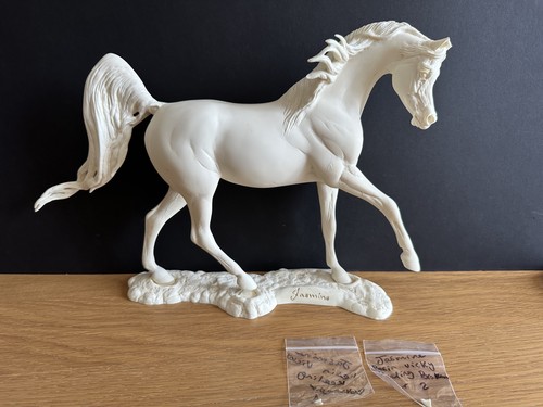 Artist resin model horse - artist,