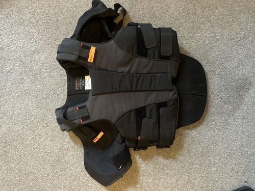 Body protector with shoulder - body,