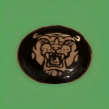 KEY BADGE (BLACK + GOLD)