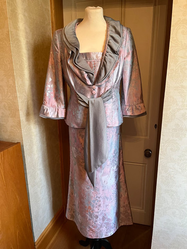 Wedding outfit mother the - wedding,