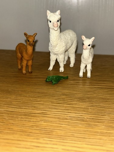 Schleich llama family - llama,