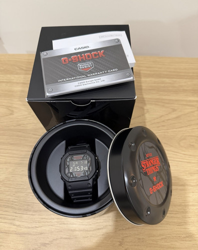 Casio shock 5600 - dw-5600, stranger