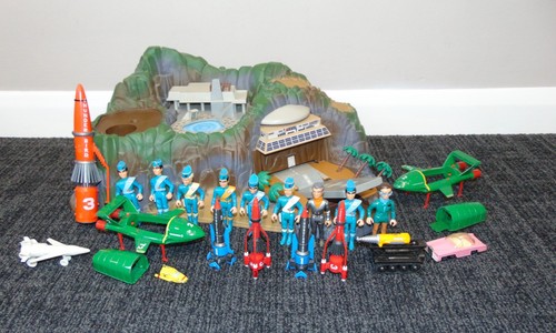 Matchbox thunderbirds tracy - matchbox,