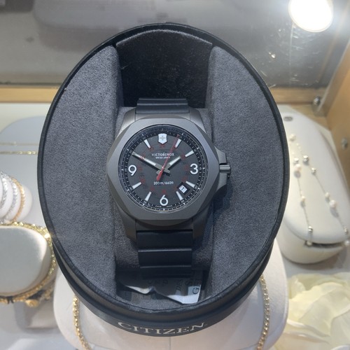 Victorinox x swiss - i.n.o.x,