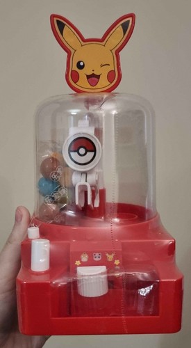 Pokemon pikachu gumball crane - pikachu,