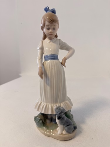 Nao lladro figurine girl - nao, by