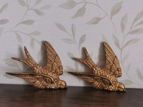 Vintage style flying - vintage, bird