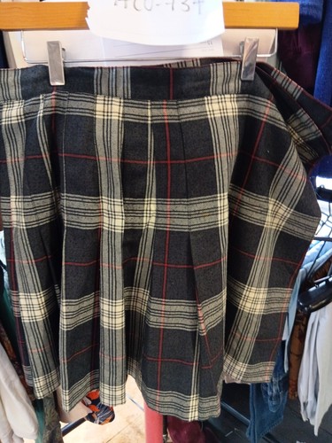 Green tartan plaid - , pleated