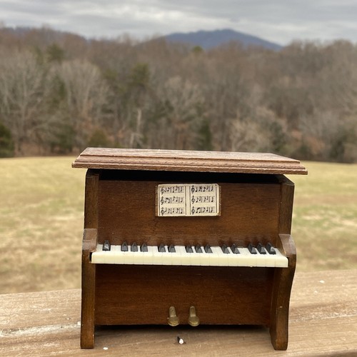 Baby grand piano trinket box - baby,