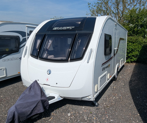 2016 swift 584 - expression, by