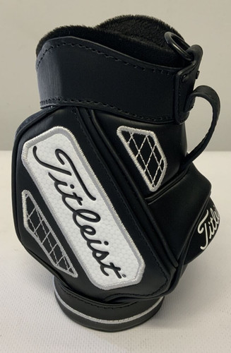 Titleist golf 2023 - titleist, desk