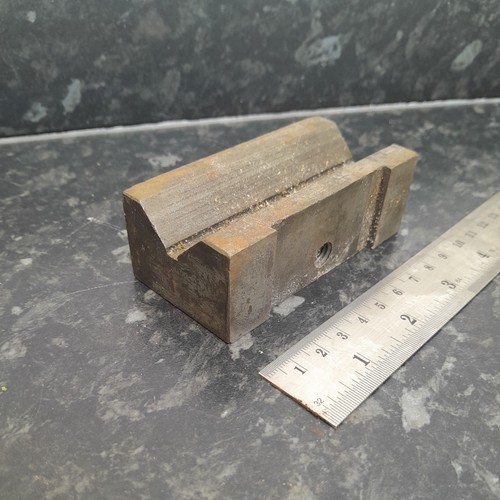 Vee block clamp 9cm - 9cm, x