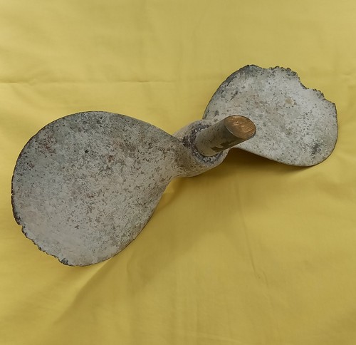 Vintage two bladed