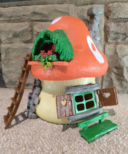 Vintage large smurf - large, mushroom