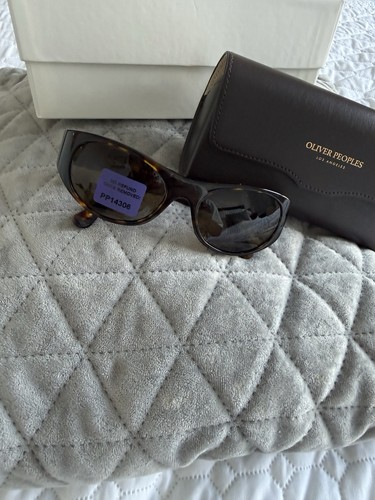 Oliver peoples 00v5399su - oliver,